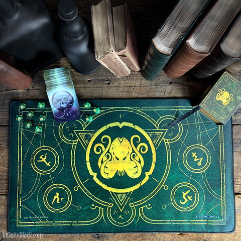 Premium Playmat: The Brand of Cthulhu (Drowned Green)