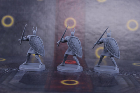 Dark Souls: The Board Game - Silver Knight Swordsman Replacement Miniatures (3)